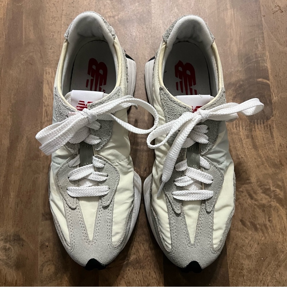 New Balance 327 Shoes
